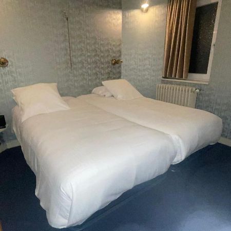 Latroupe Le Berger Hotel Saint-Gilles Екстериор снимка