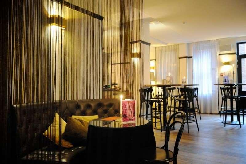 Latroupe Le Berger Hotel Saint-Gilles Ресторант снимка