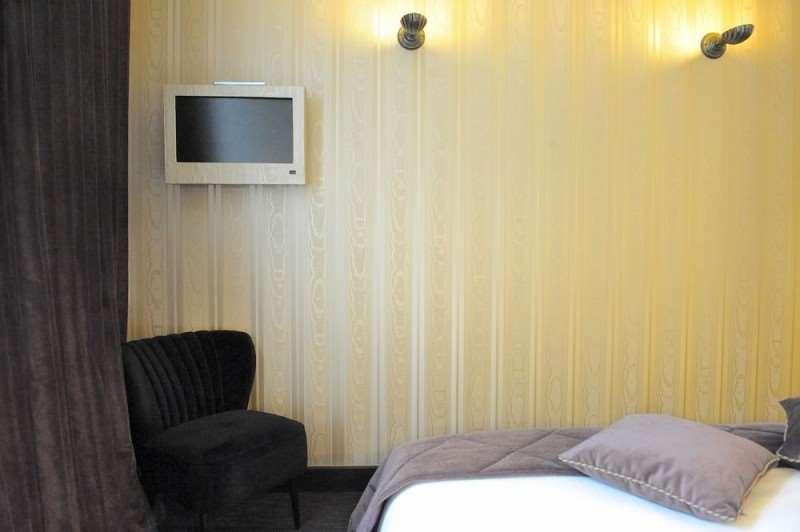 Latroupe Le Berger Hotel Saint-Gilles Стая снимка