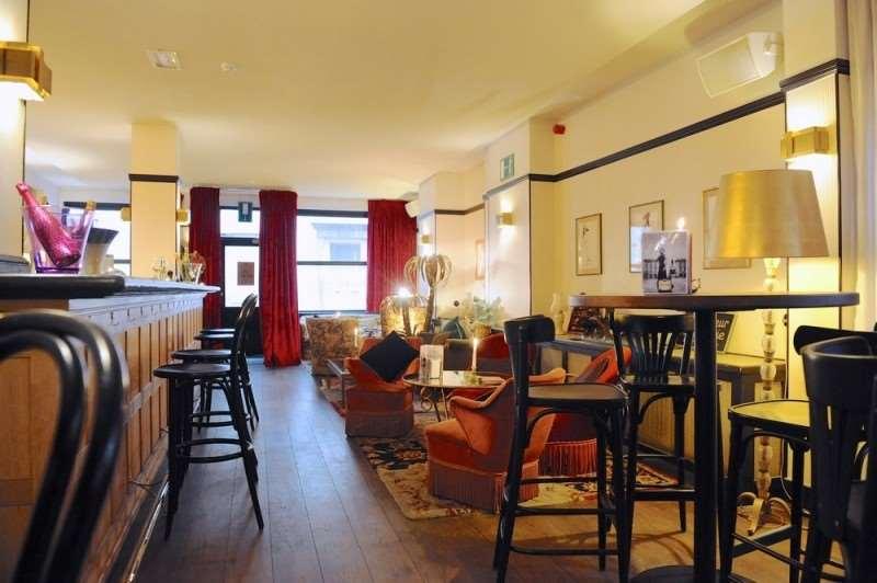 Latroupe Le Berger Hotel Saint-Gilles Ресторант снимка